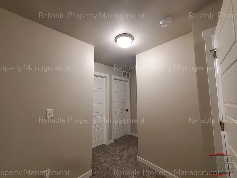 2015 Lawrence Ln #403 — Photo 7