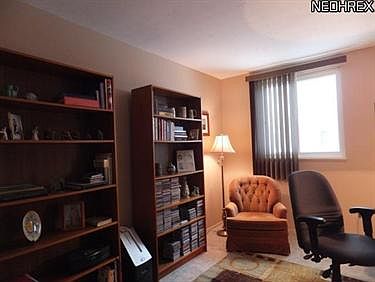 4th image of 5540 Wrens Ln APT A