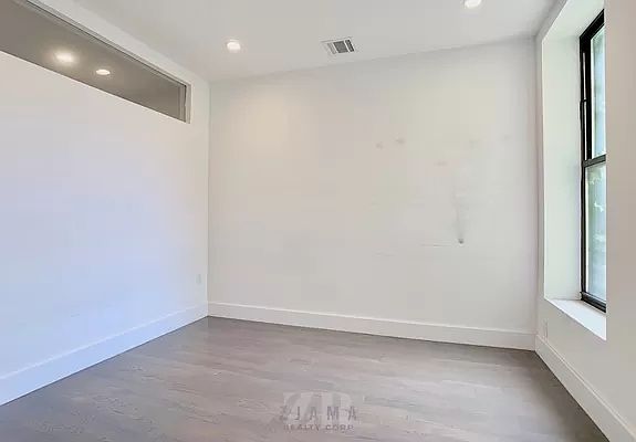 3rd image of 1103 Carroll St APT 3A