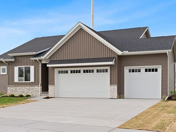 2nd image of 4743 Willow Cir
