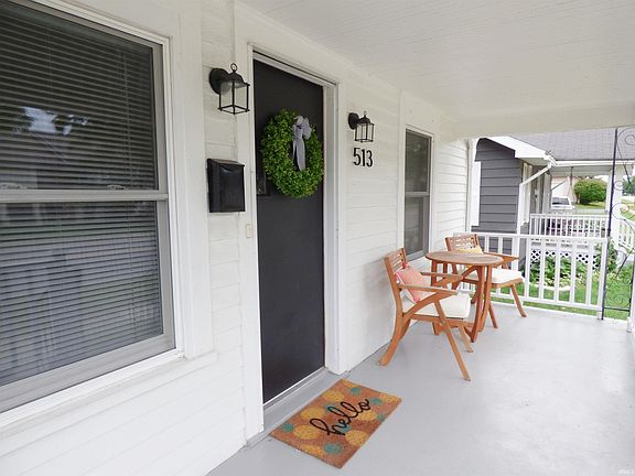 2nd image of 513 W Jefferson Blvd