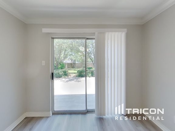 4th image of 7814 Cortland Oak