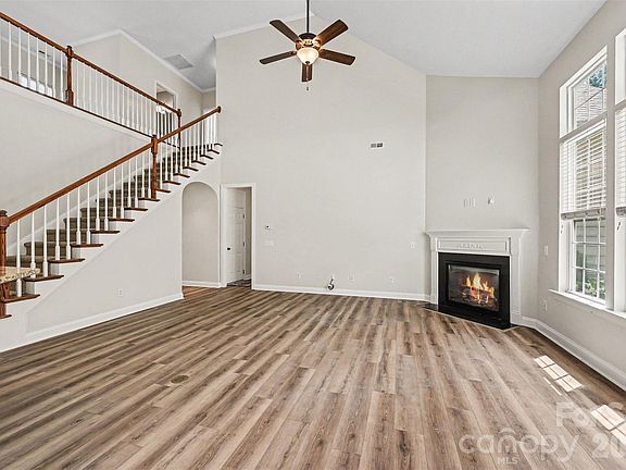 3rd image of 1162 Gold Rush Ct