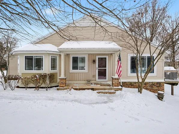 7407 Cactus Cove Dr SW, Byron Center, MI 49315