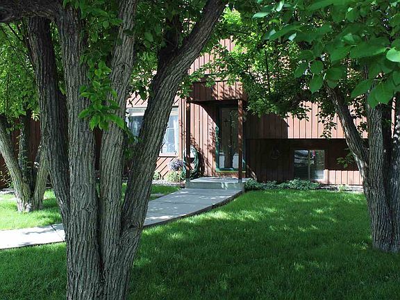 2nd image of 563 Pearwood Ct