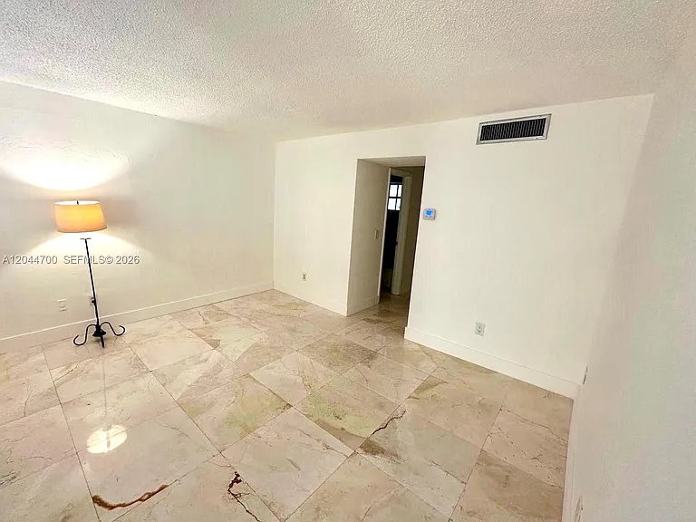 10901 N Kendall Dr #210 — Photo 13