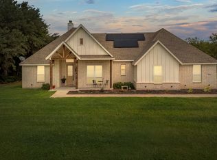 560 Wilson Bend Rd, Millsap, TX 76066