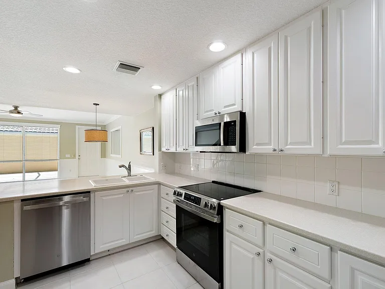 4526 Illicium Dr — Photo 12
