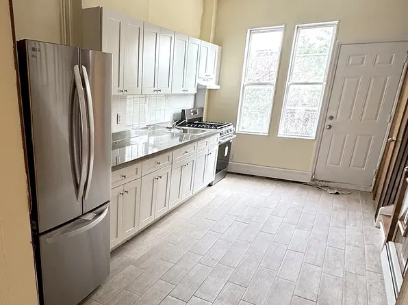41-11 20th Ave #1, Astoria, NY 11105