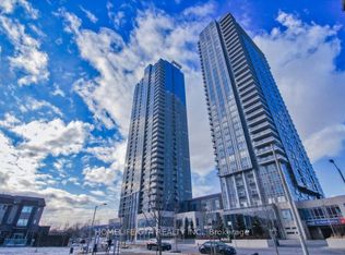 275 Village Green Sq #925, Toronto, ON M1S 0L8