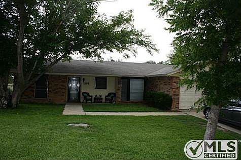 1st image of 3506 Surrey Ln