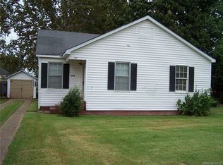 1012 Benton Rd, Bossier City, LA 71111