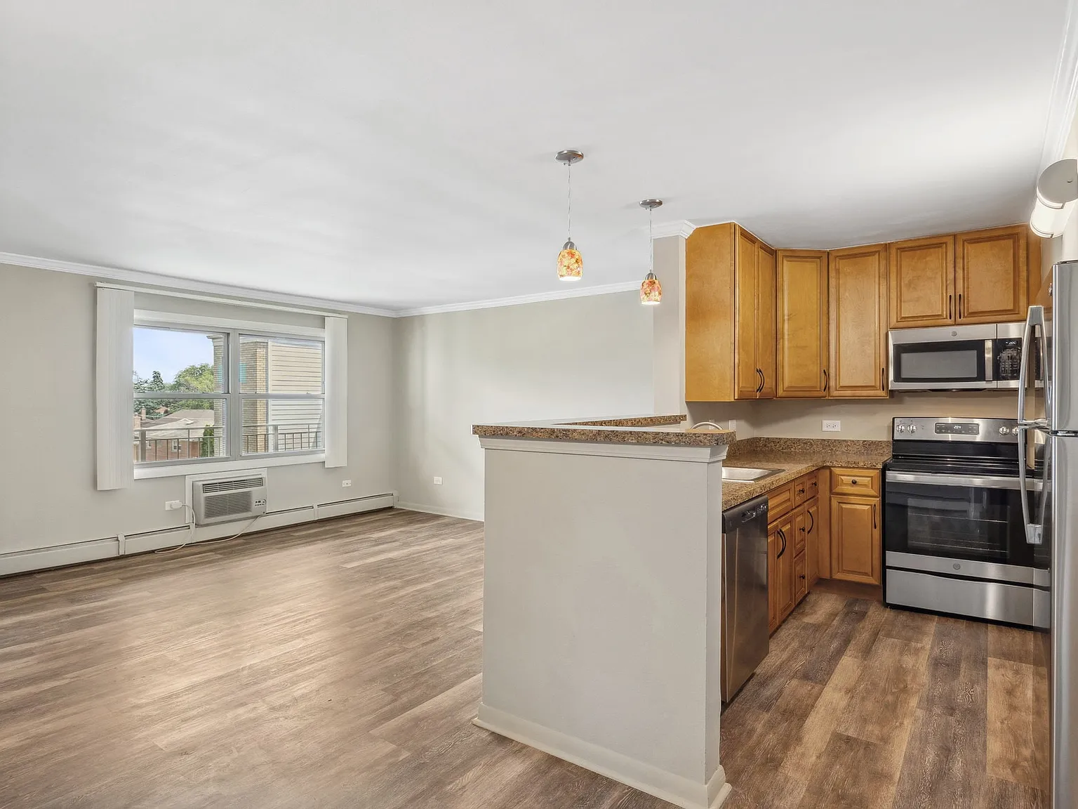 The Riviera Apartments of Evergreen Park — Photo 3