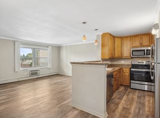 The Riviera Apartments of Evergreen Park, Evergreen Park, IL 60805