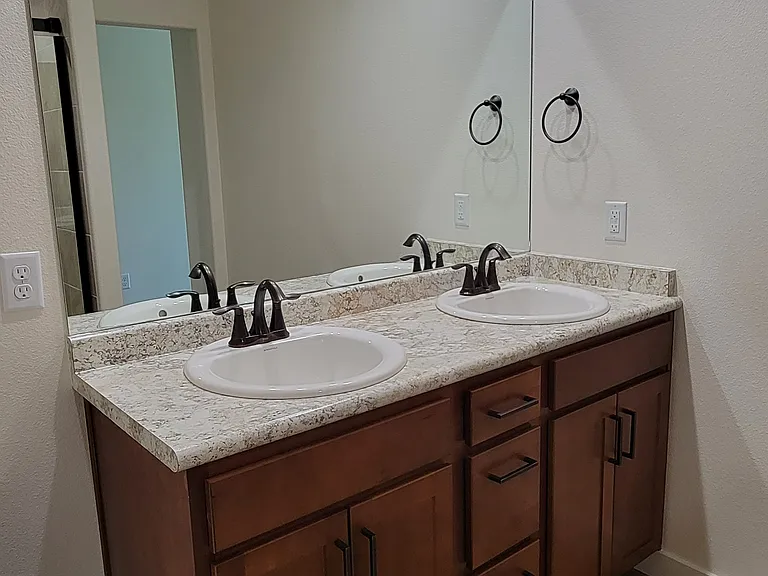 246 W Kyle Dr — Photo 11