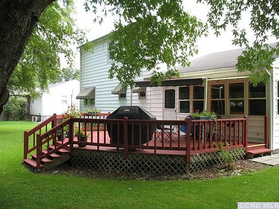 4th image of 319 Anthony Ave