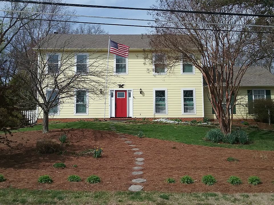 1st image of 220 Whittington Dr