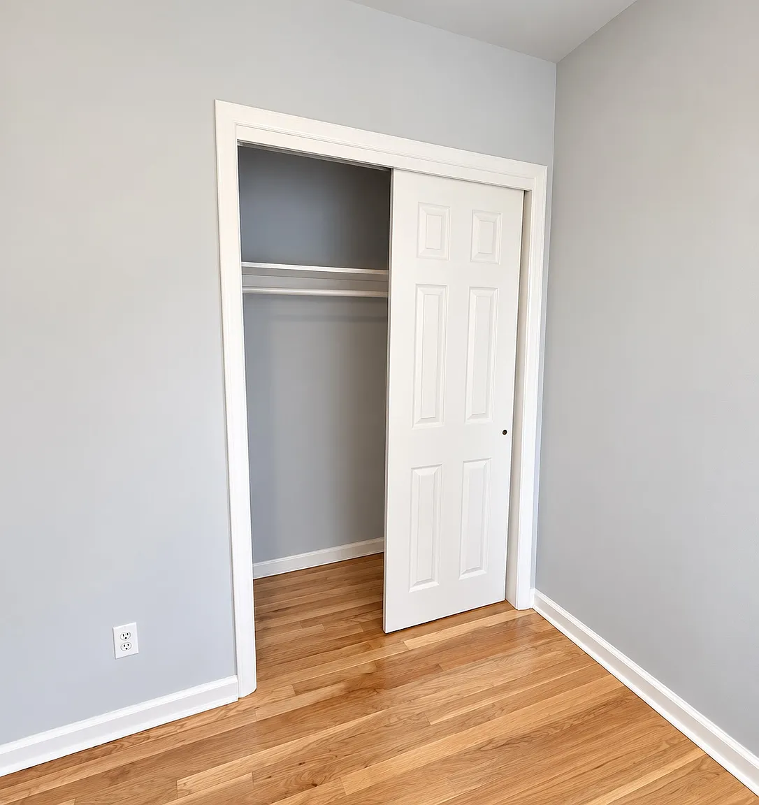 3 bed, 1.5 bath, 1300 sqft, $3,500 — Photo 2