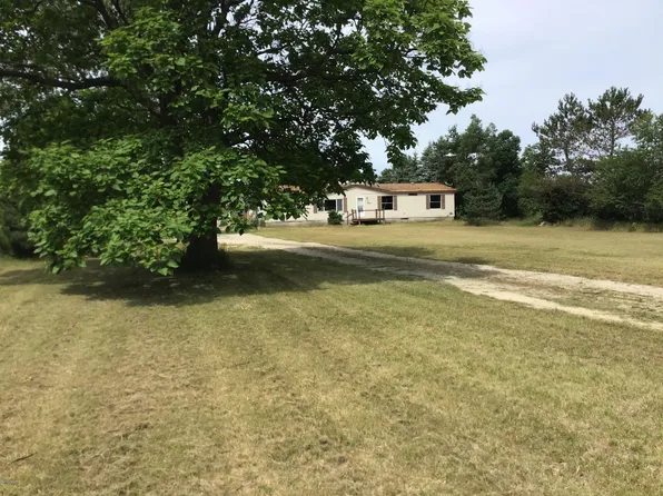 7683 N 126th Ave, Hart, MI 49420