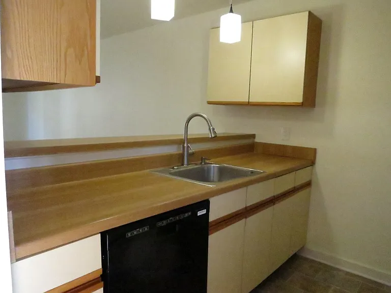 1002 Linden Ave #210 — Photo 5