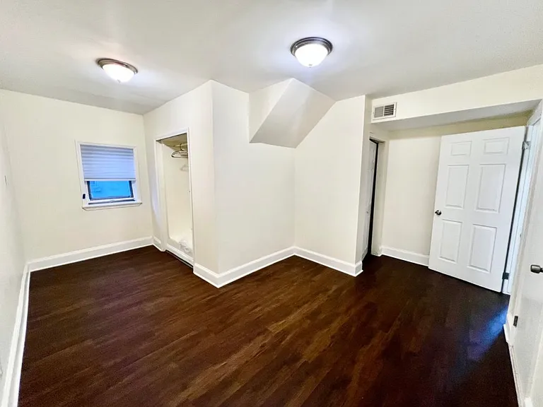 252-254 South St #2 — Photo 9