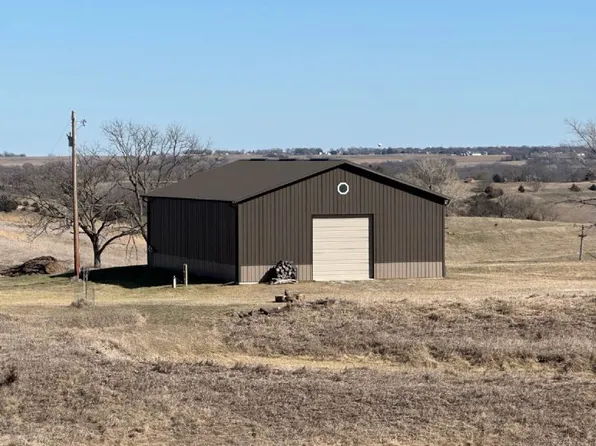 66718 Pease Rd, Glenwood, IA 51534