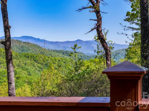 20 Laurel Cottage Ln, Black Mountain, NC 28711