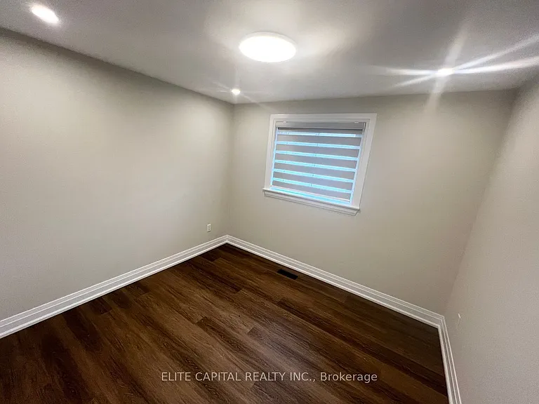218 Chartland Blvd S — Photo 13