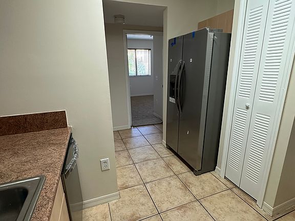 4th image of 9340 Fontainebleau Blvd