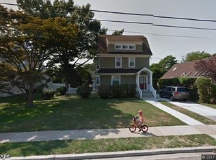 64 Davison Pl, Rockville Centre, NY 11570