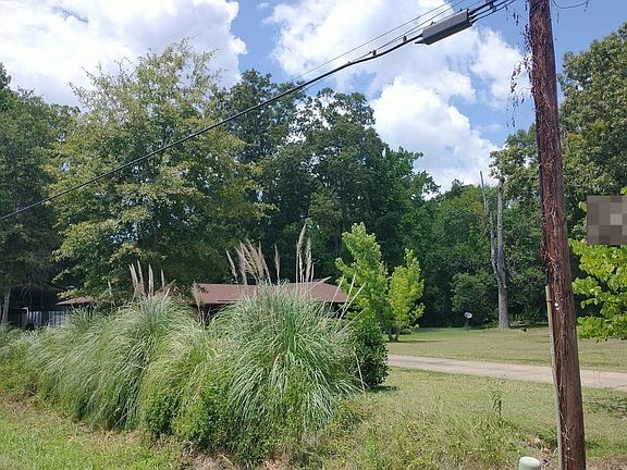 3rd image of 103 John Hare Rd