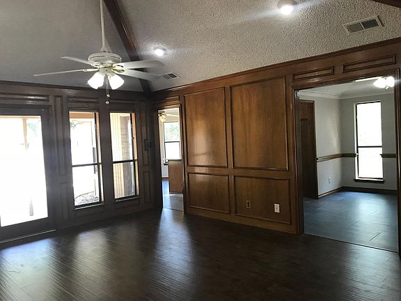 3rd image of 500 Cross Bend Ct