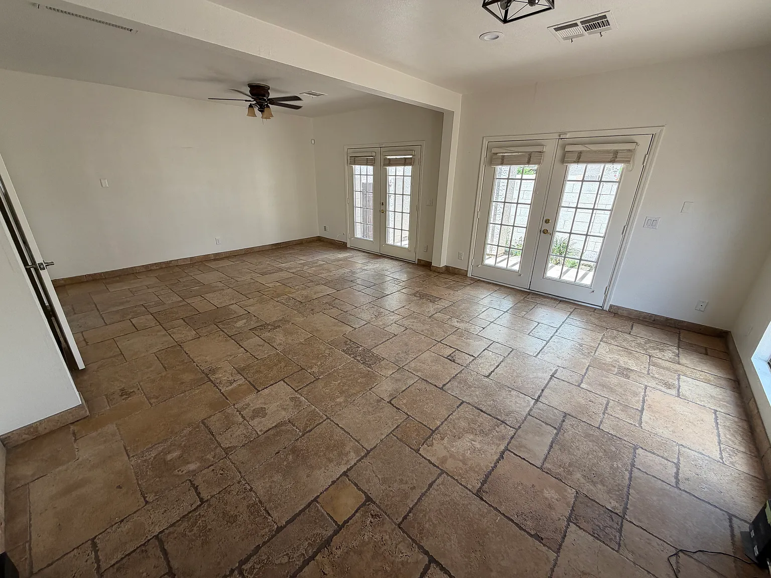 3 bed, 1705 sqft, $2,500 — Photo 4