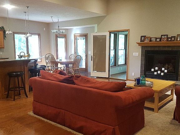 3rd image of 3118 Davy Jones Dr