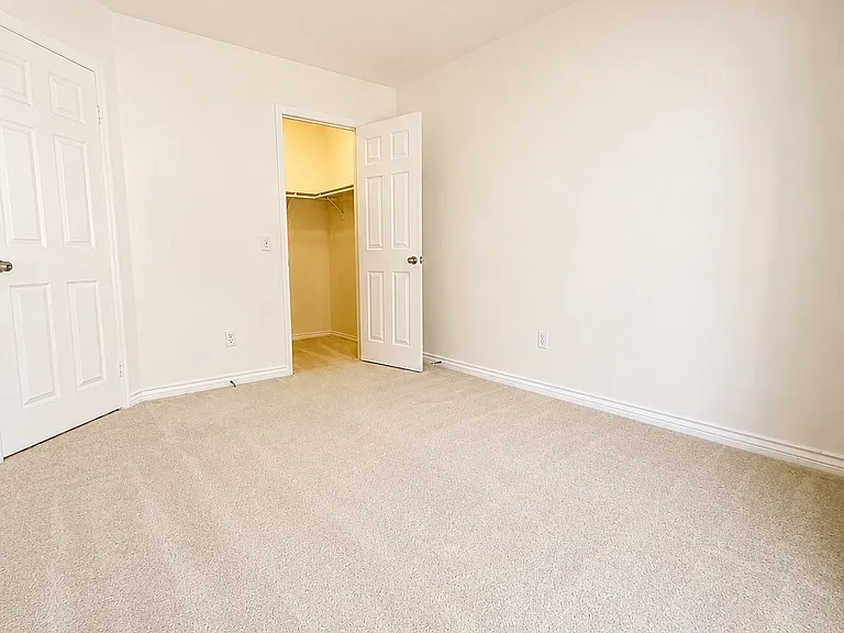 15434 Ficus St — Photo 23