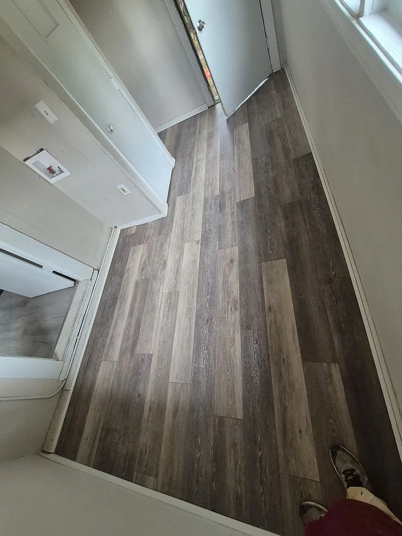 312 S Moore — Photo 1