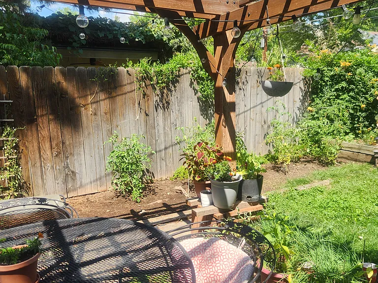 1084 S Race St — Photo 9