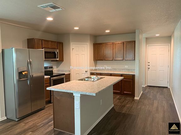 3rd image of 3806 Colemans Run