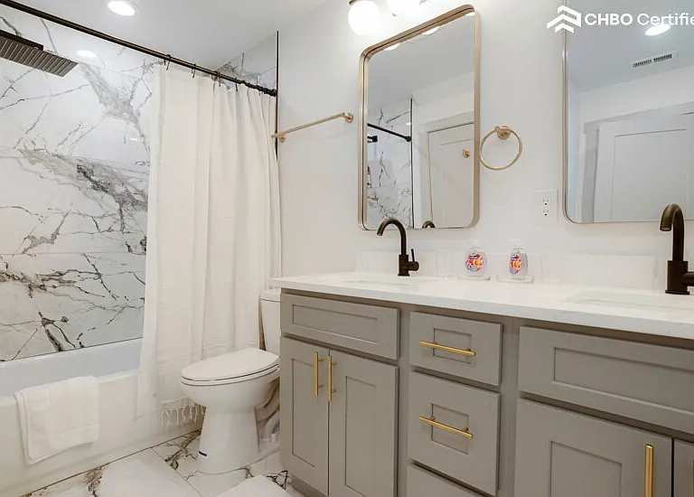 6083 S Sycamore St — Photo 29