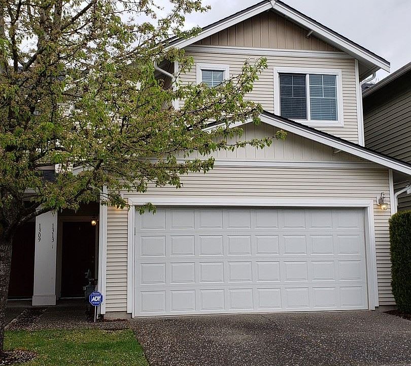 1st image of 1313 52nd St NE