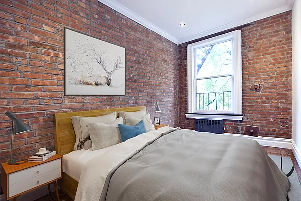 Rented by R New York | media 24