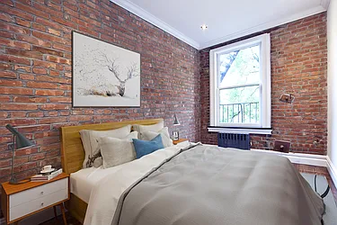 Rented by R New York