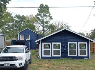 4711 3rd St #1, Bacliff, TX 77518