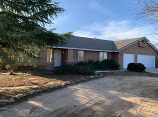 9480 Acanthus St, Phelan, CA 92371