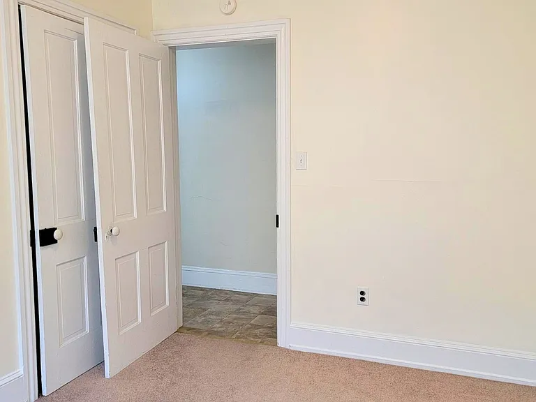 2 E Locust St #2 — Photo 9