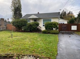 17737F 12th Ave NE, Seattle, WA 98155