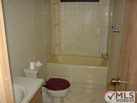5th image of 9020 Silver Oak Ln #1