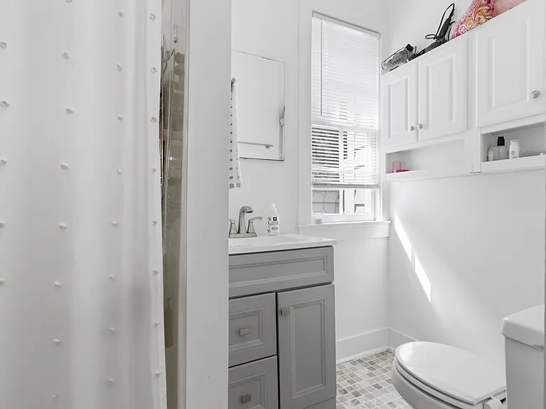 21 Felix St #B — Photo 8