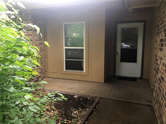 4th image of 5319 Tamarack Ct