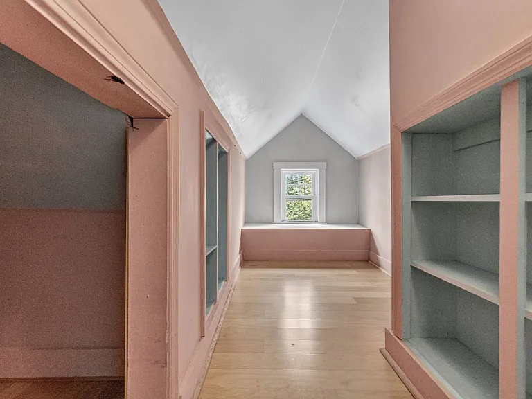 321 Orleans St SE — Photo 28